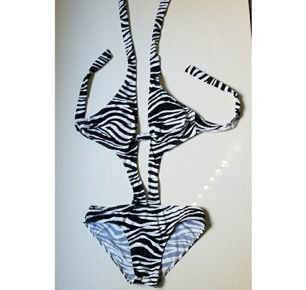 Bathing suit