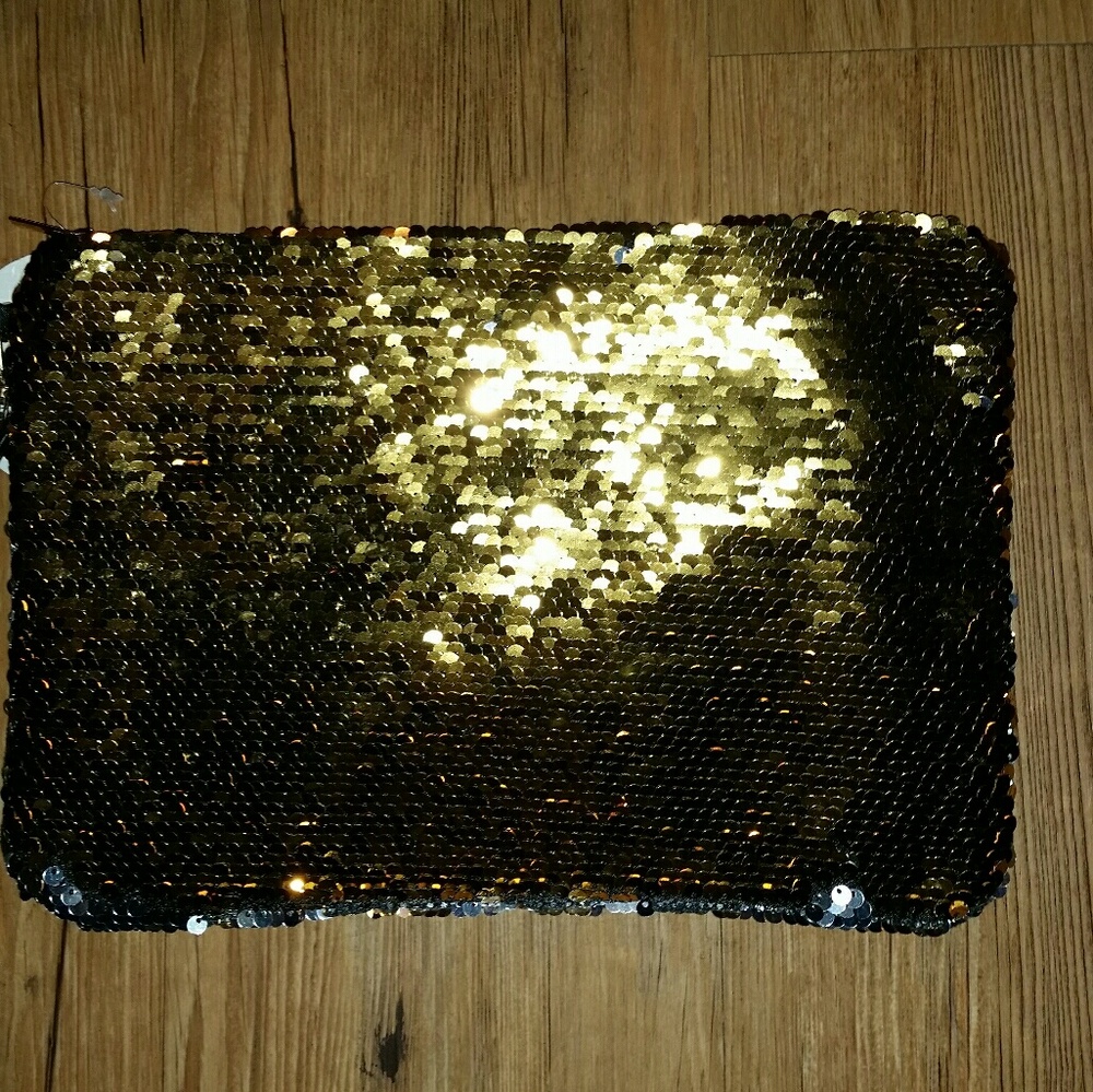 Reversible gold to silver sequenced larger wrist- - Picture 1 of 2