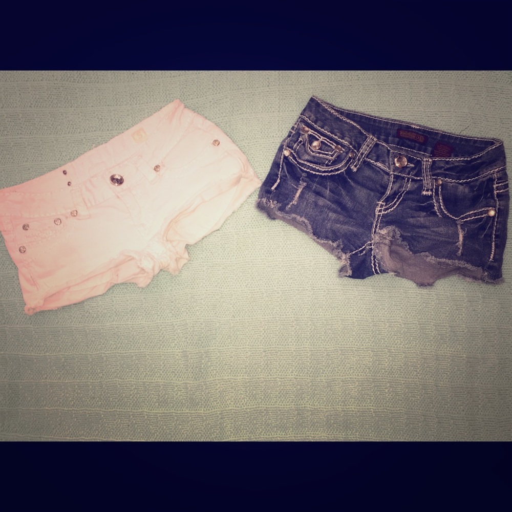 2 pairs of shorts