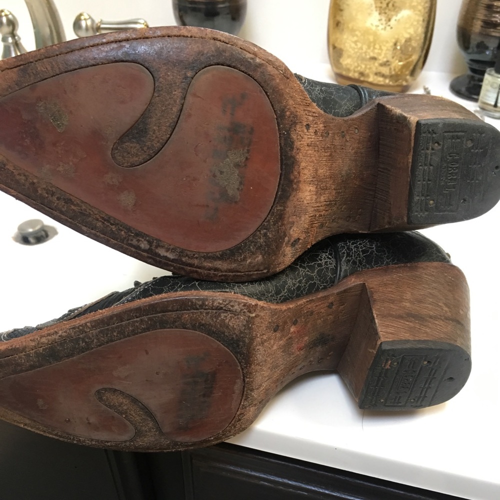 Corral boots