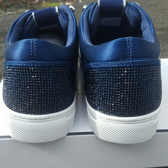 GUESS NAVY BLUE SNEAKERS - Picture 5 of 5