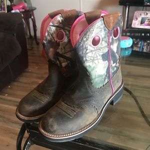 Ariat cowgirl boots