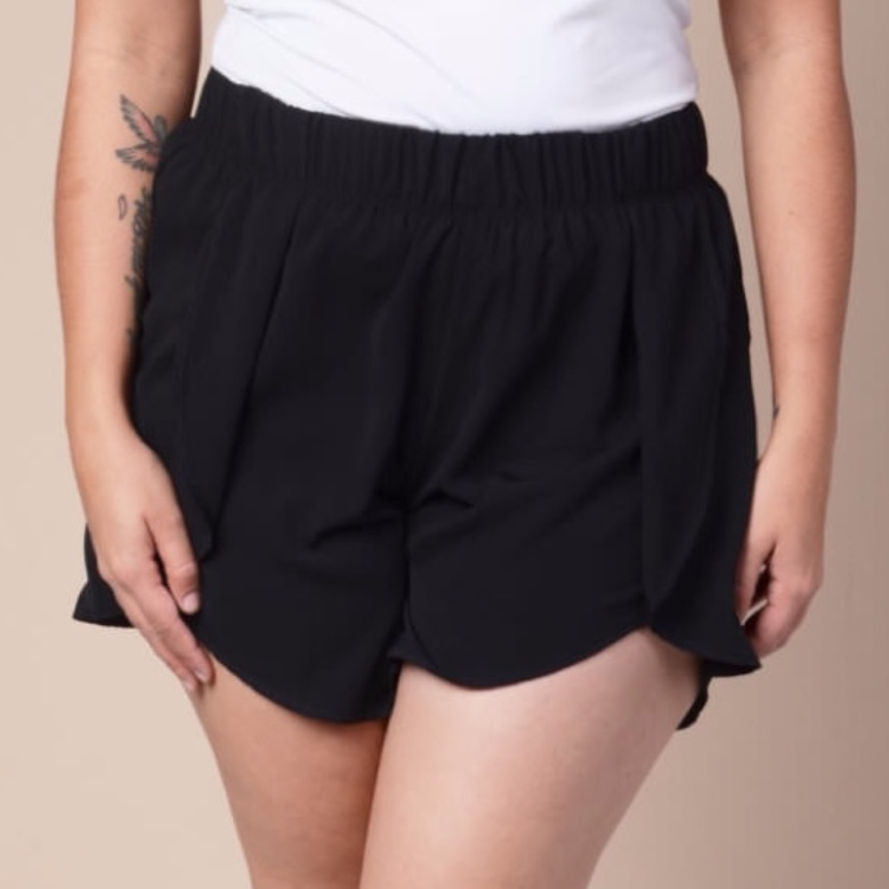 Black plus size shorts