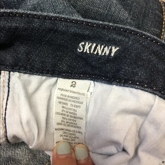 dark wash AE jeans - Picture 2 of 3