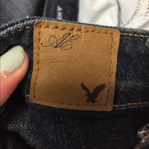 dark wash AE jeans - Picture 3 of 3