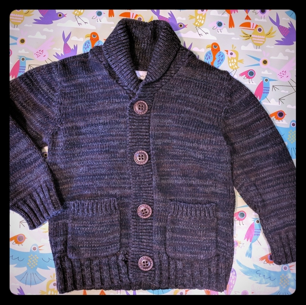 💞💞New Item💞H&M 4-button sweater