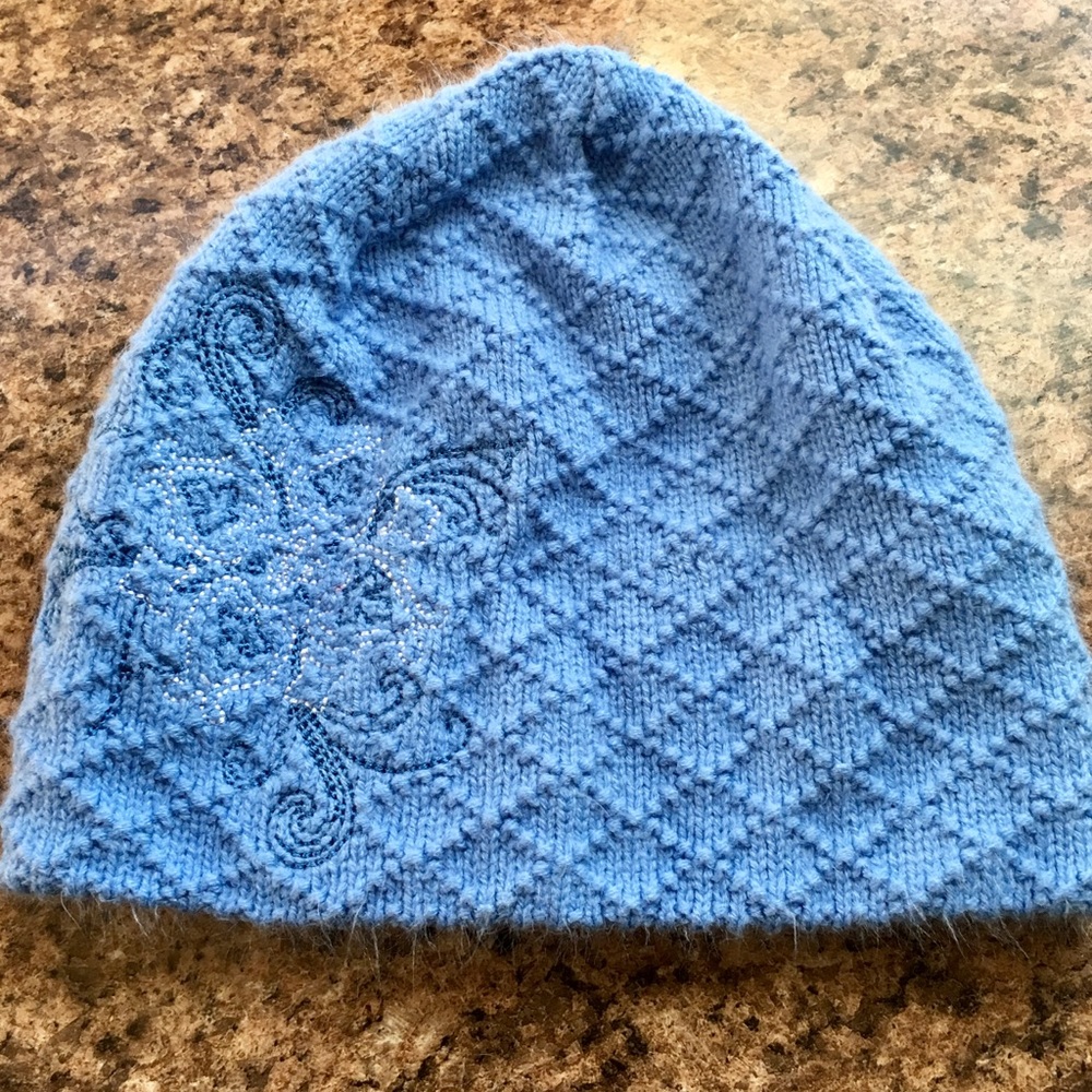Like new Columbia Knitted Beanie