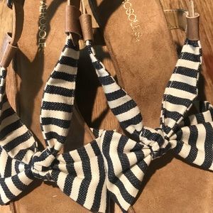 NWOB Aerosoles Size 11 Blue and white wedges