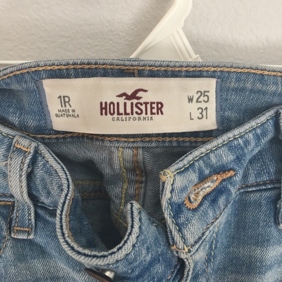 HOLLISTER LIGHT WASH SUPER SKINNY JEANS - Picture 3 of 3