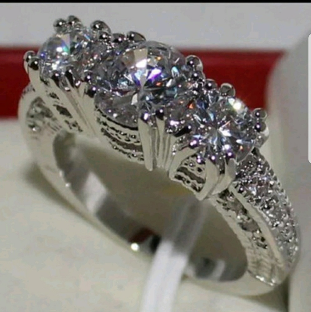 925 Sterling silver engagements ring