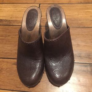 Banana Republic wedge clog brown BRAND NEW!!!