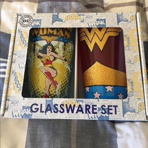 Wonder Woman glass set