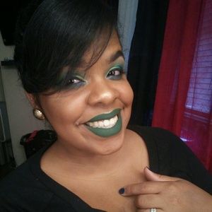 Meet your Posher, Mayra