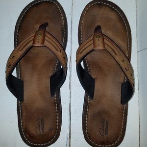 Clarks Fenner Nerice Flip Flops