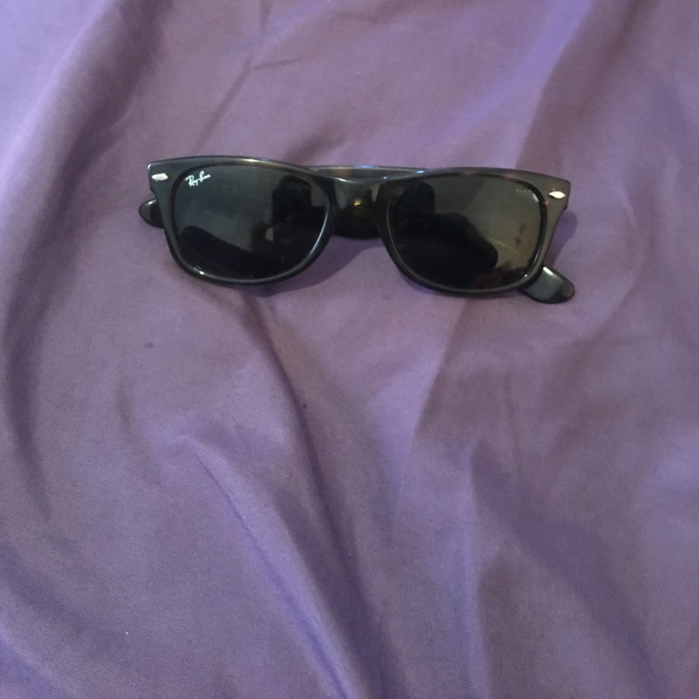 Authentic New Wayfarer Ray-Ban glasses