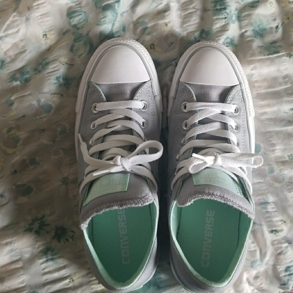 Converse - Picture 2 of 4