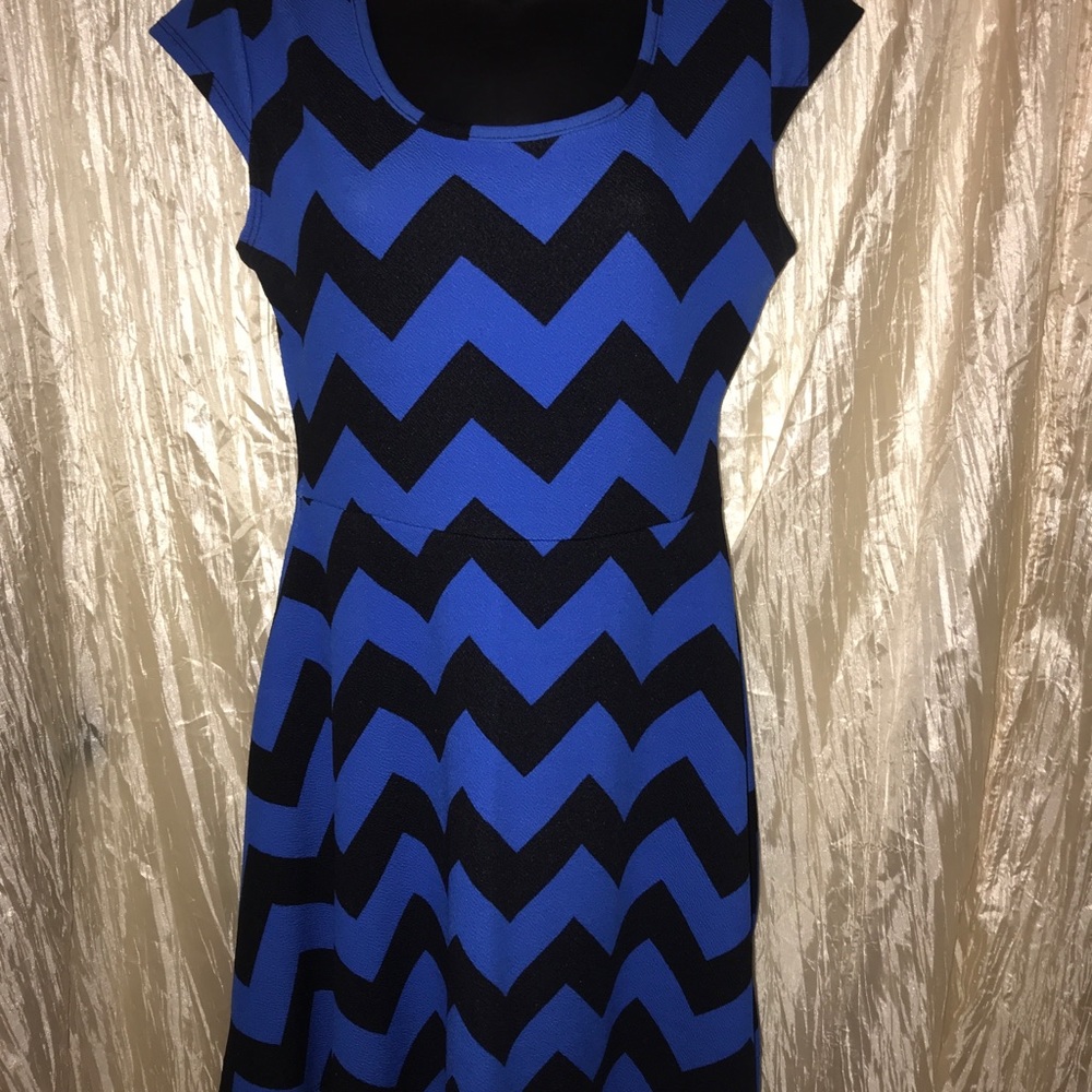 Pixie Blue and Black Chevron Dress Large