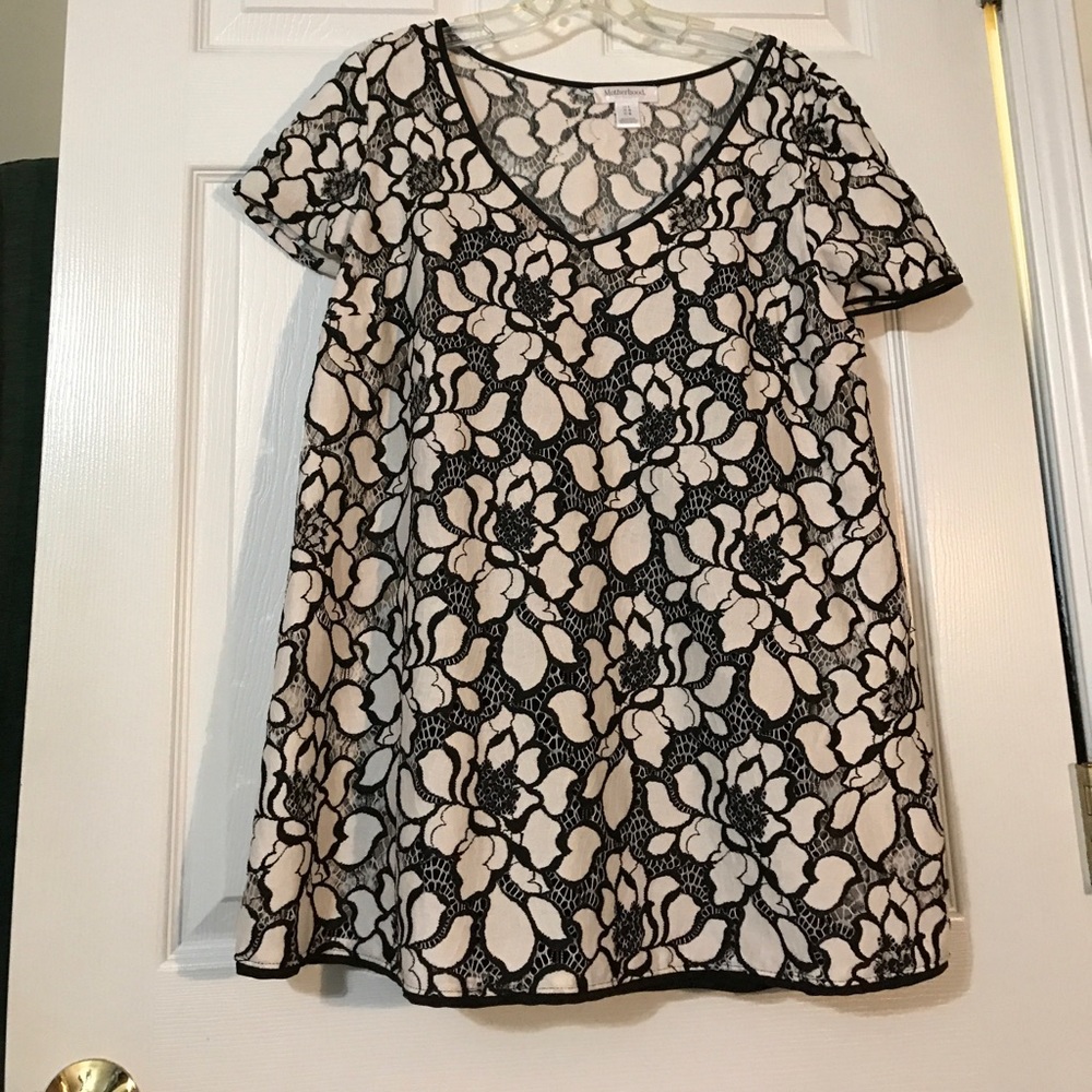 ⭐️Host Pick Motherhood 2 Piece Maternity Top