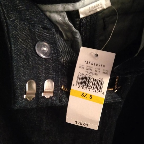 NWT Van Heusen Dark Wash Trouser Leg Jeans 8 R - Picture 4 of 7