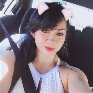 Meet your Posher, Claudia