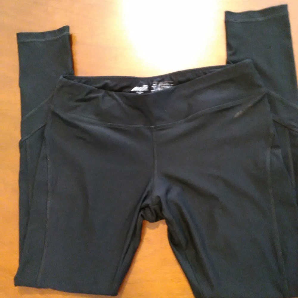 Women's Lot of 2 Workout Pants Size Medium 8/10