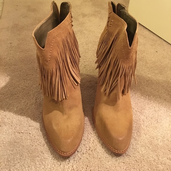 cynthia vincent booties - Picture 2 of 4