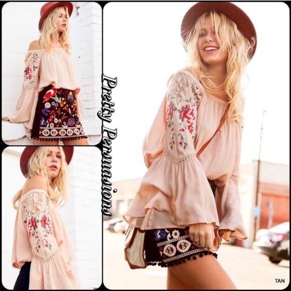 LAST 1‼️Embroidered Lace Bell Slv Off Shoulder Top - Picture 6 of 7