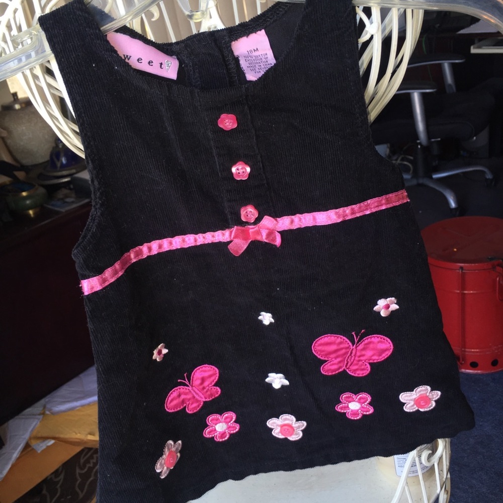 🎃Adorable little girls dress. Brand- Sweet 🍂