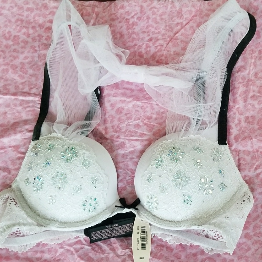 Lingerie, bras