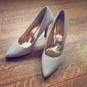 NWOT Nude Pumps - 7