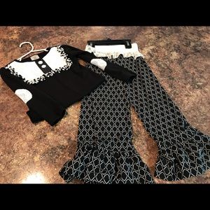 Persnickety black and cream set