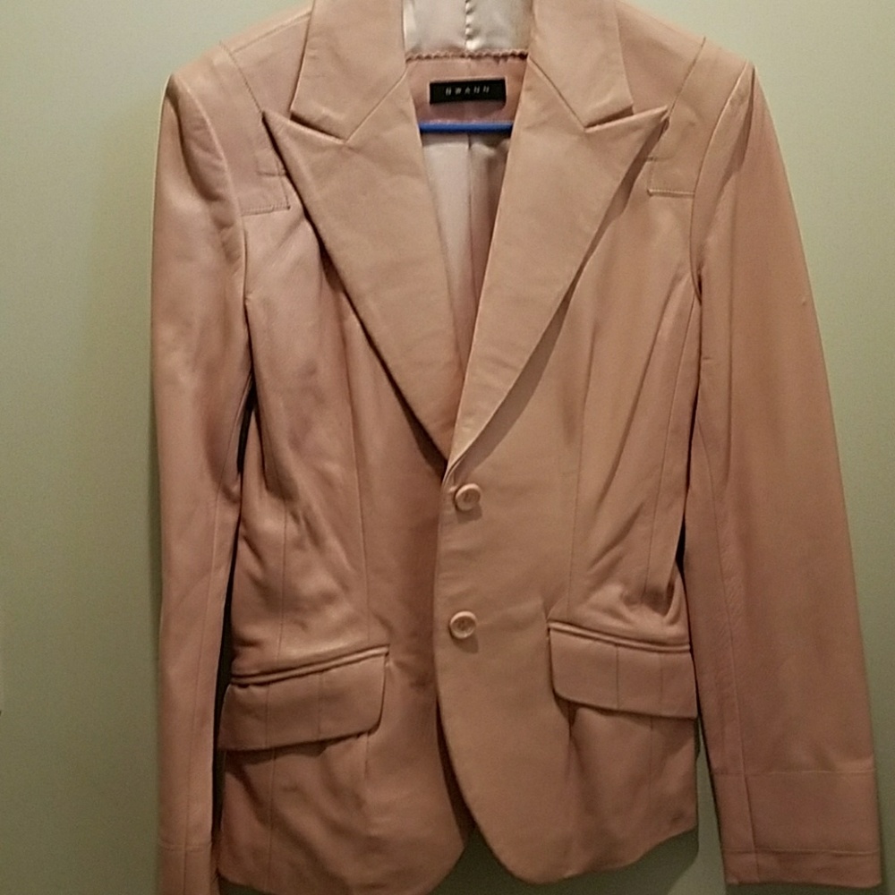 Small pink Genuine leather coat