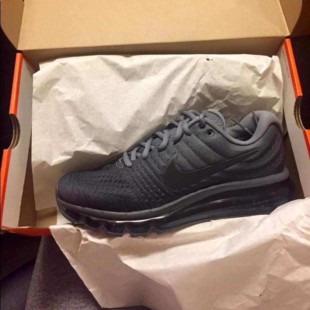 NIKE AIR MAX 2017 new