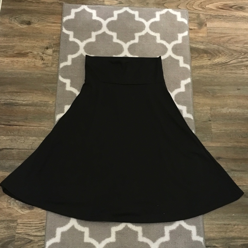 LulaRoe Solid Black Azure Skirt