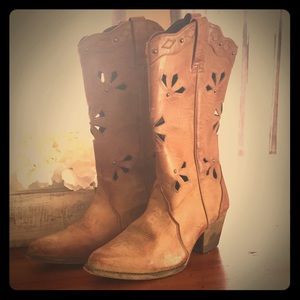 “Wendy” Dingo brand cowboy western boots