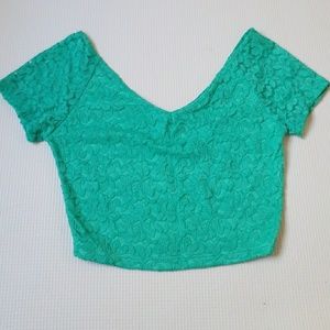 Crop top