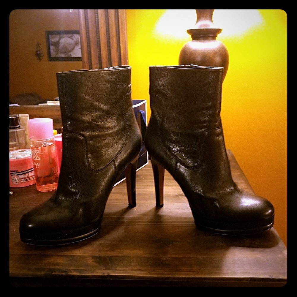 Nine West black boots