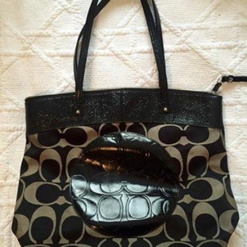 Authentic COACH Laura Signature Tote Purse- Black