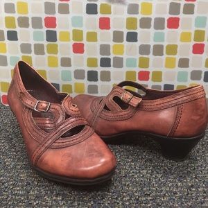 Bass & Co. *vintage look* heels size 7.5