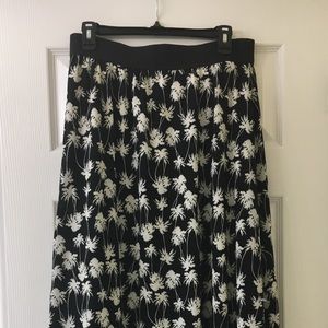 Lg LuLaRoe Lucy Skirt