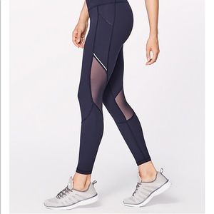 Lululemon size 6 navy leggings