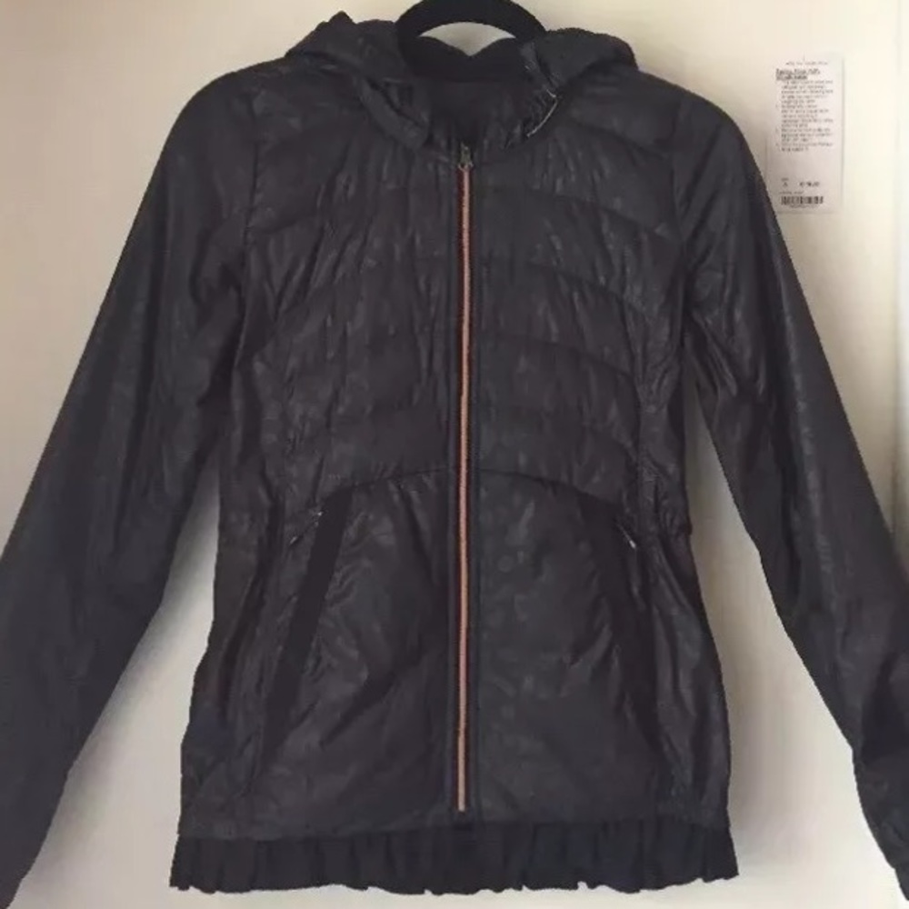 Lululemon spring fling puffy windbreaker