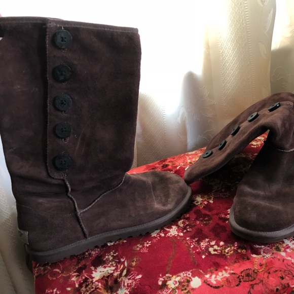 UGG boots - Picture 2 of 2