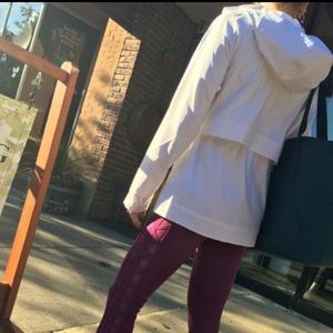 Lululemon white jacket brand new with tags size 4