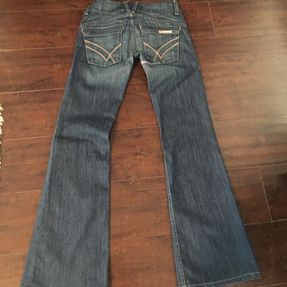 Very cute boot cut William Rast jeans - Picture 3 of 5