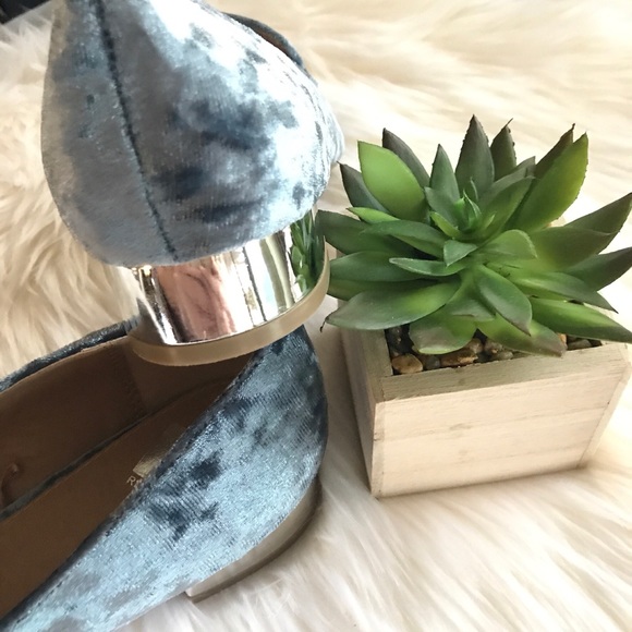 5STAR-RATED PM EDITOR PICK + BELLAMI VELVET LOAFER - Picture 2 of 6