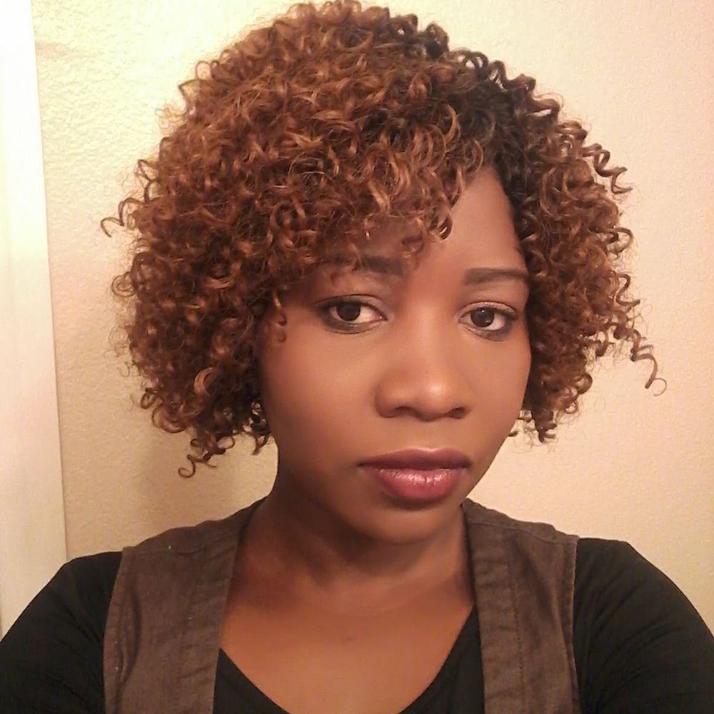 Meet your Posher, Ariel alexandria