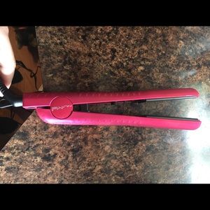 Nume silhouette hair straightener