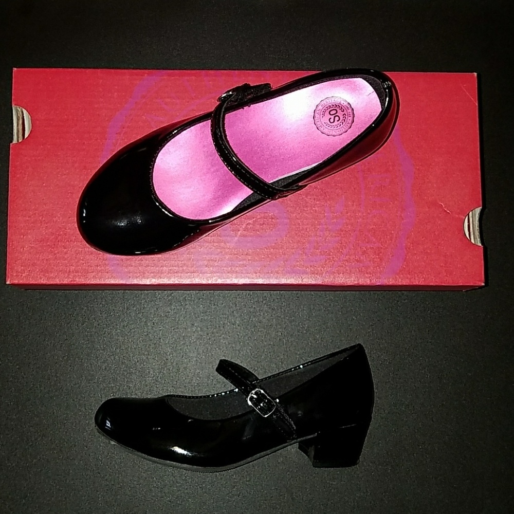 NIB Black girls heels. Velcro closure. Size 13