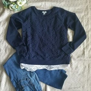 Old Navy crew neck Diamond detailed size large